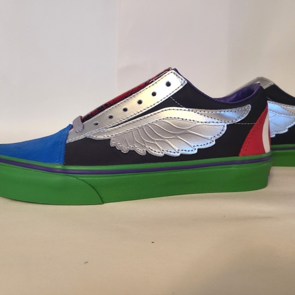 VANS X Marvel Old Skool Avengers Sneakers - Picture 3 of 6